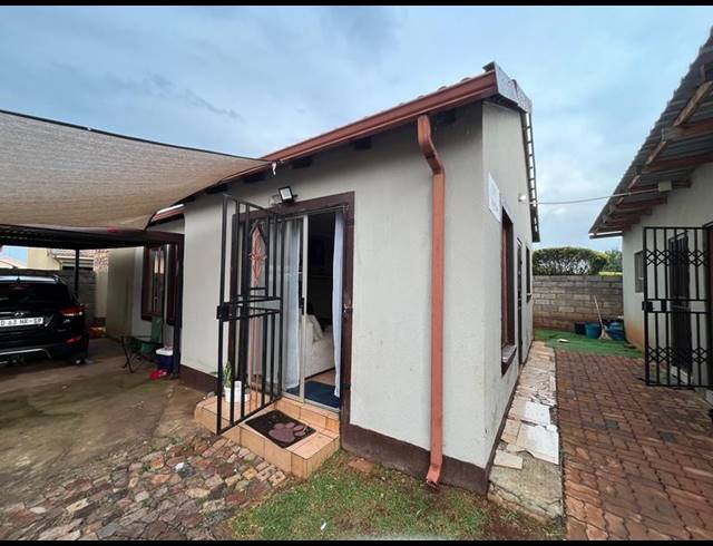 2 BEDROOM HOUSE FOR SALE IN DAWN PARK EXT
